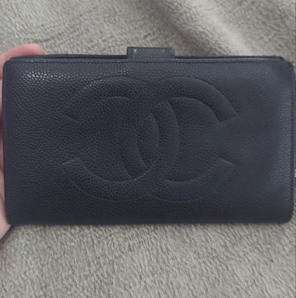 CHANEL 🔥🔥🔥 - Picture 1 of 17